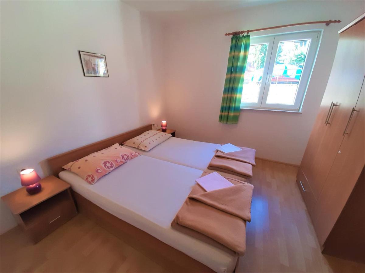 Cozy Apartments With Sea View Novi Vinodolski Buitenkant foto